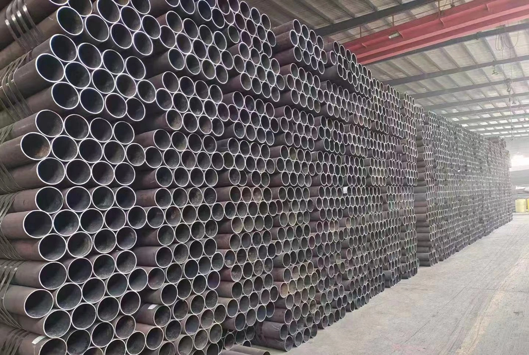 Hot Rolled Low Carbon Seamless Steel Pipe Fluid Pipe A106 A53 Seamless Carbon Steel Tube/Pipe for Pipeline Transport